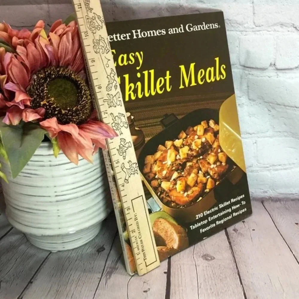 Vintage 1972 Better Homes and Gardens EASY SKILLET MEALS cookbook